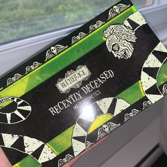 Melt cosmetics Beetlejuice palette - Picture 7 of 11